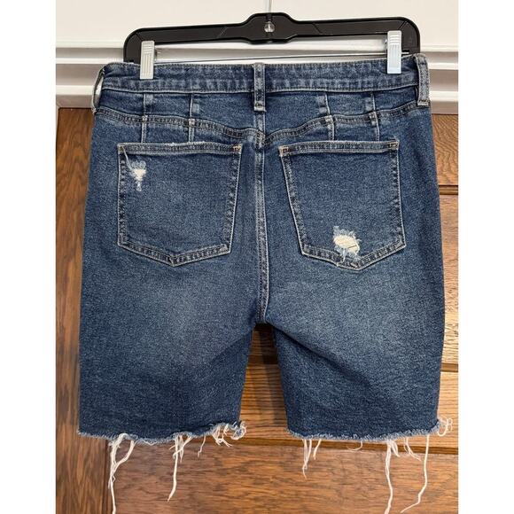 WE THE FREE Avery Button Fly Bermuda Shorts Cut Off Denim Shorts Size 27 - Picture 2 of 4